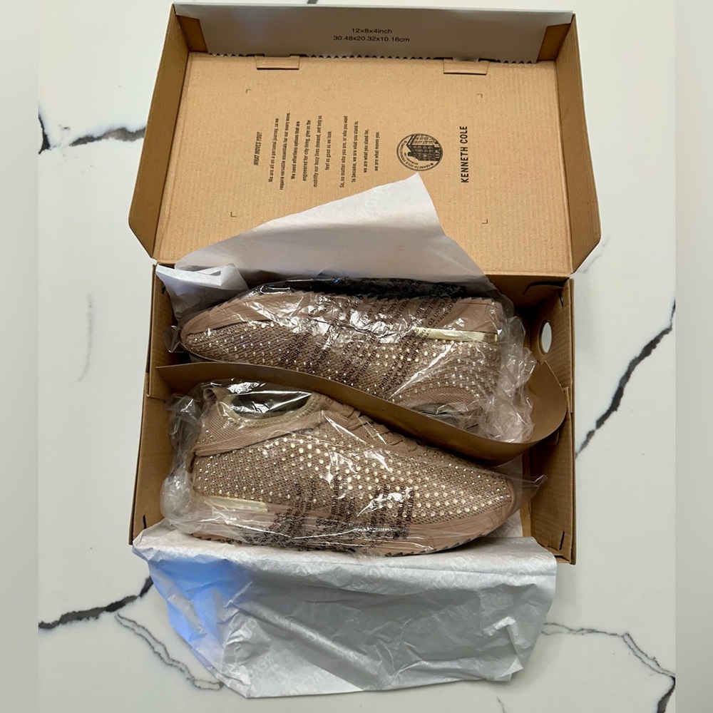 NWT Kenneth Cole Reaction Jewel Lace Up Sneakers - Picture 8 of 8